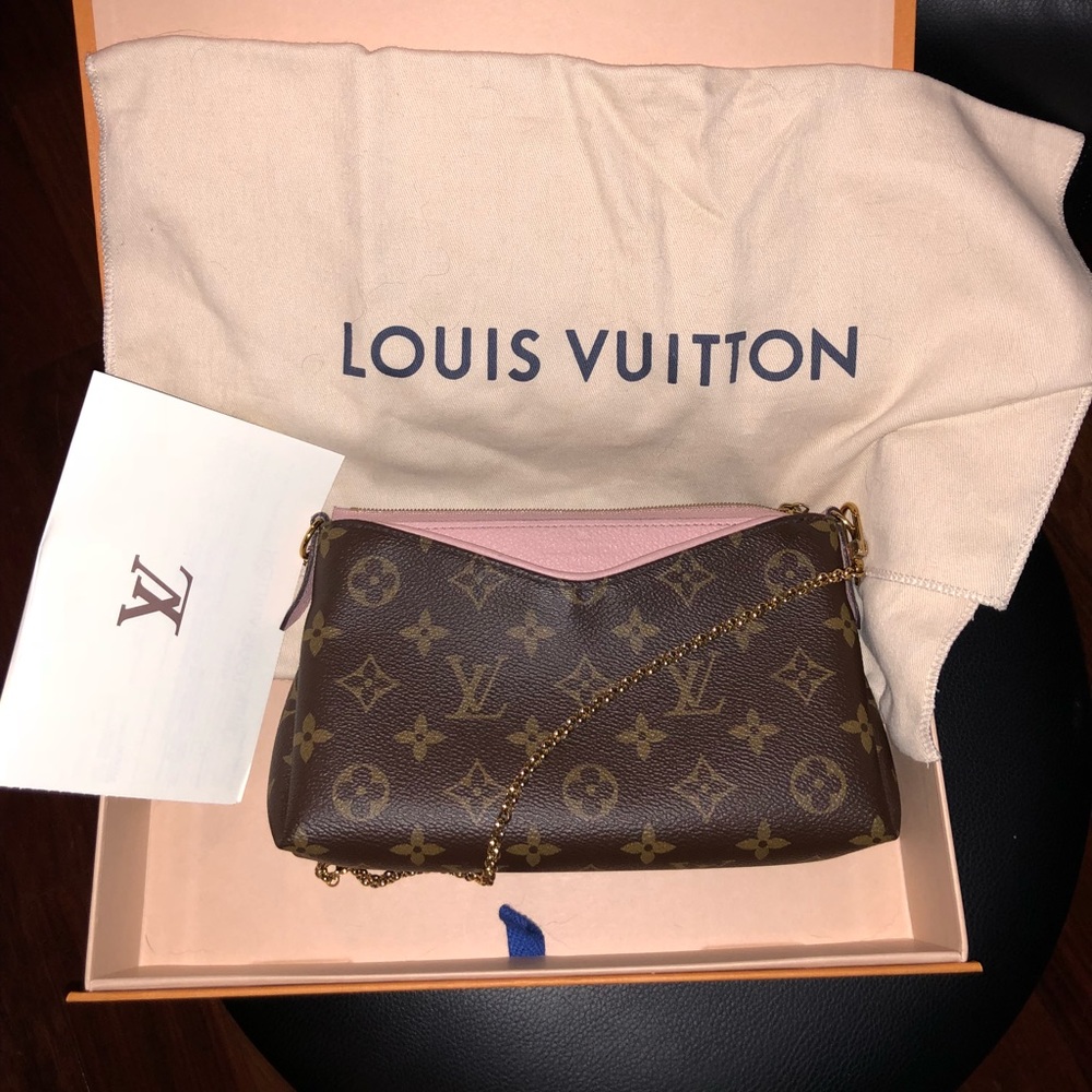 Authentic Louis Vuitton Pallas Clutch -pink
